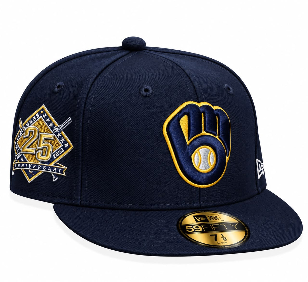 Gorra Milwaukee Classic Cerrada talla 7 1/8 New Era 1.1