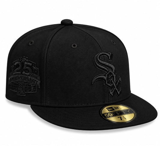 Gorra White Sox All Black Cerrada talla 71/4 New Era 1.1